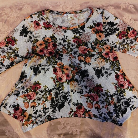 Green Envelope Los Angeles Floral Long Sleeve Flowy Blouse, 1X, Like New! - Picture 2 of 4